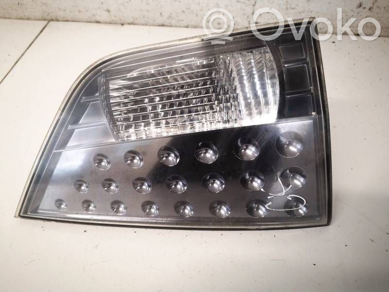 Mitsubishi Outlander Luci posteriori del portellone del bagagliaio