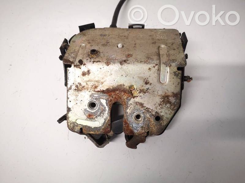 Ford Focus Aizmugurējā pārsega slēdzene 