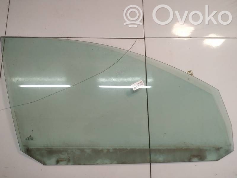 Volkswagen Golf V Vitre de fenêtre porte avant (4 portes)