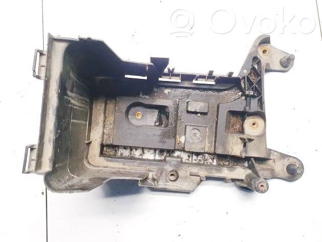 Volkswagen Jetta V Vassoio scatola della batteria