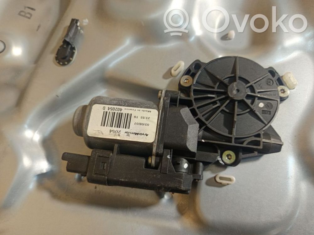 Silnik regulatora szyby drzwi przednich   402054D,402054D,402054D