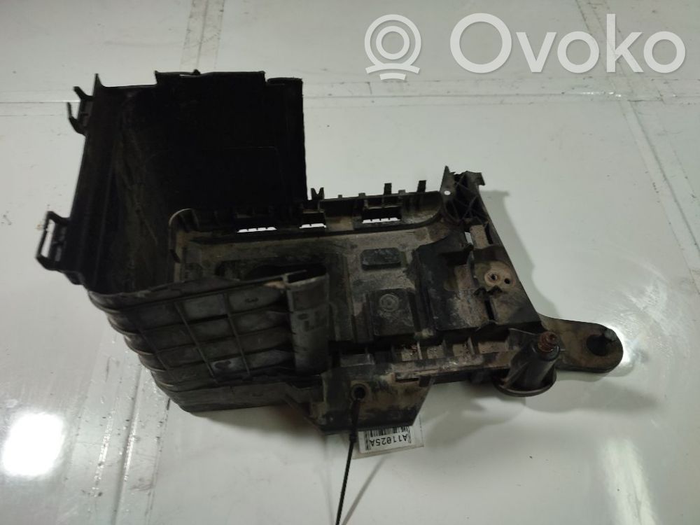 Support boîte de batterie   1K0915333H,1K0915333H,1K0915333H