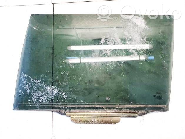 Toyota Avensis T250 Vetro del finestrino della portiera posteriore 