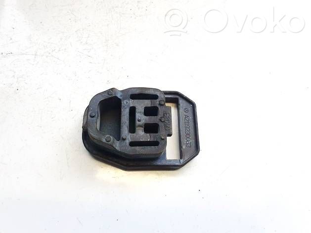 Mercedes-Benz E W211 Staffa di montaggio del radiatore