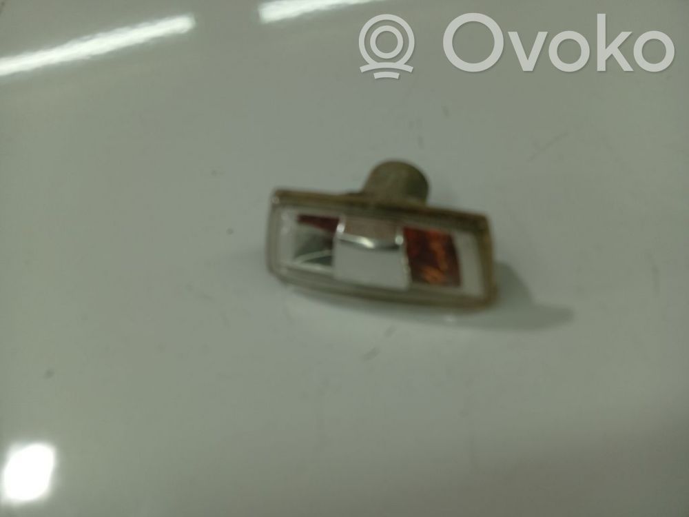 Opel Insignia A Indicatore di direzione del parafango anteriore