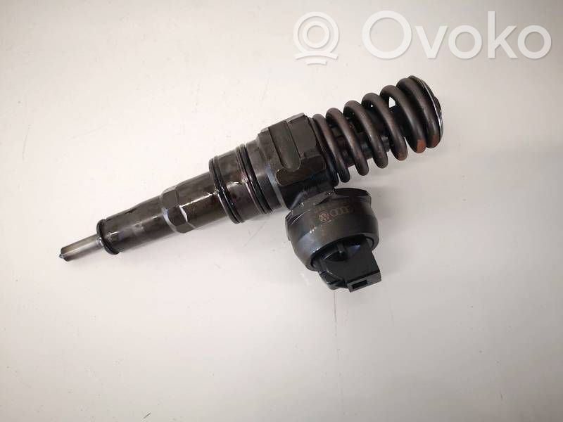 Inyector de combustible   038130073BK,038130073BK