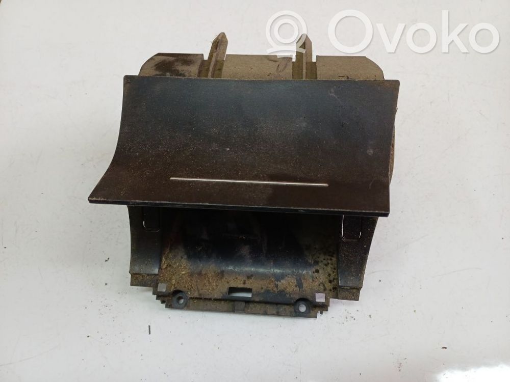 Skoda Octavia Mk2 (1Z) Posacenere auto