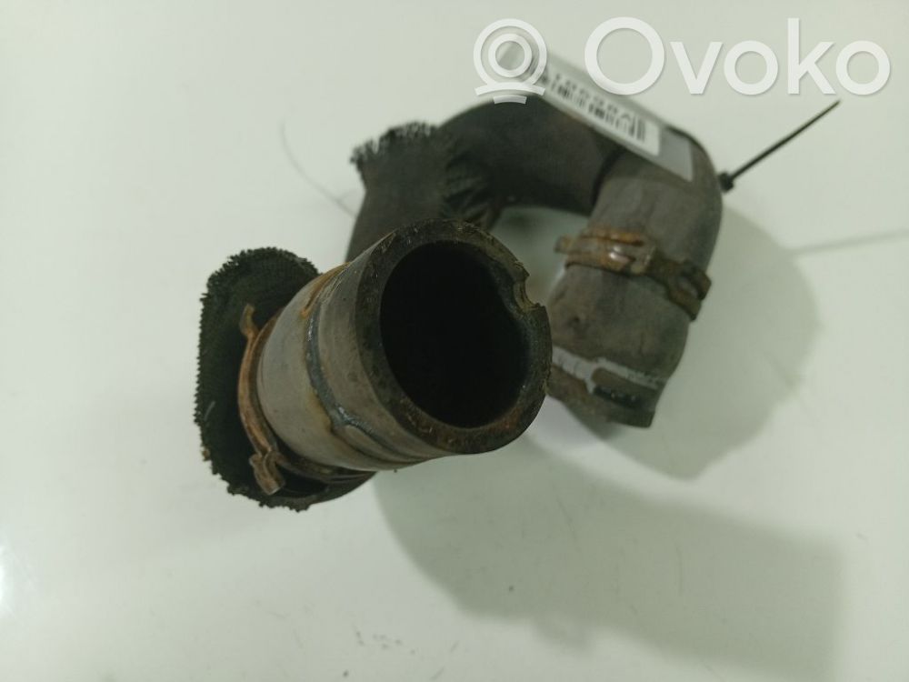 Engine coolant pipe/hose