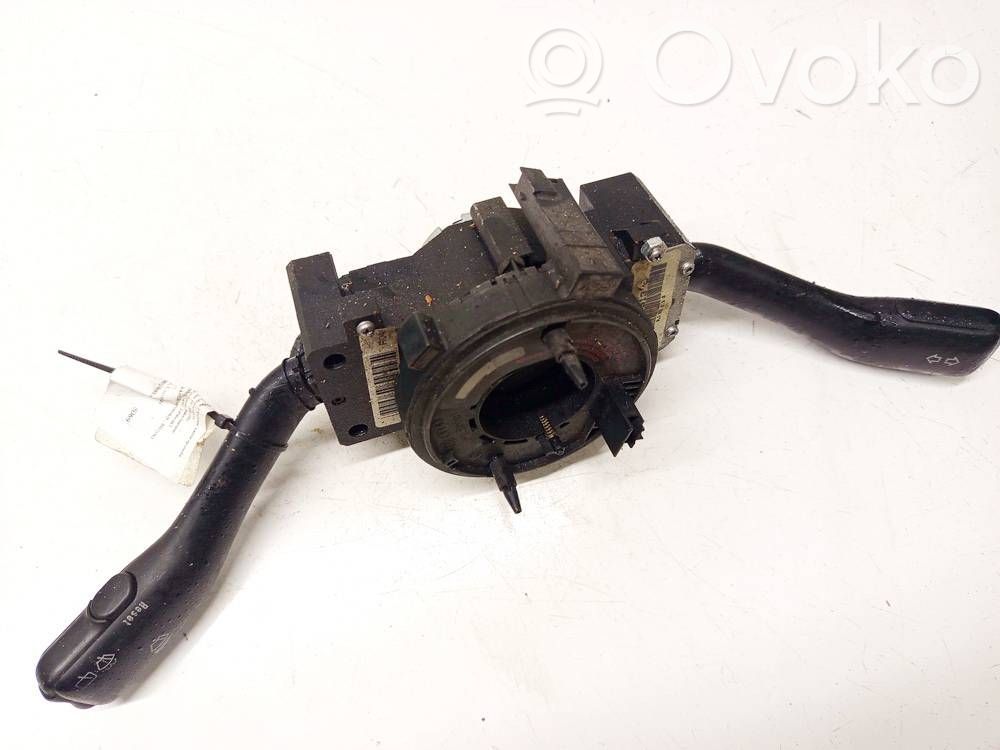 Volkswagen PASSAT B5 Leva/interruttore dell’indicatore di direzione e tergicristallo