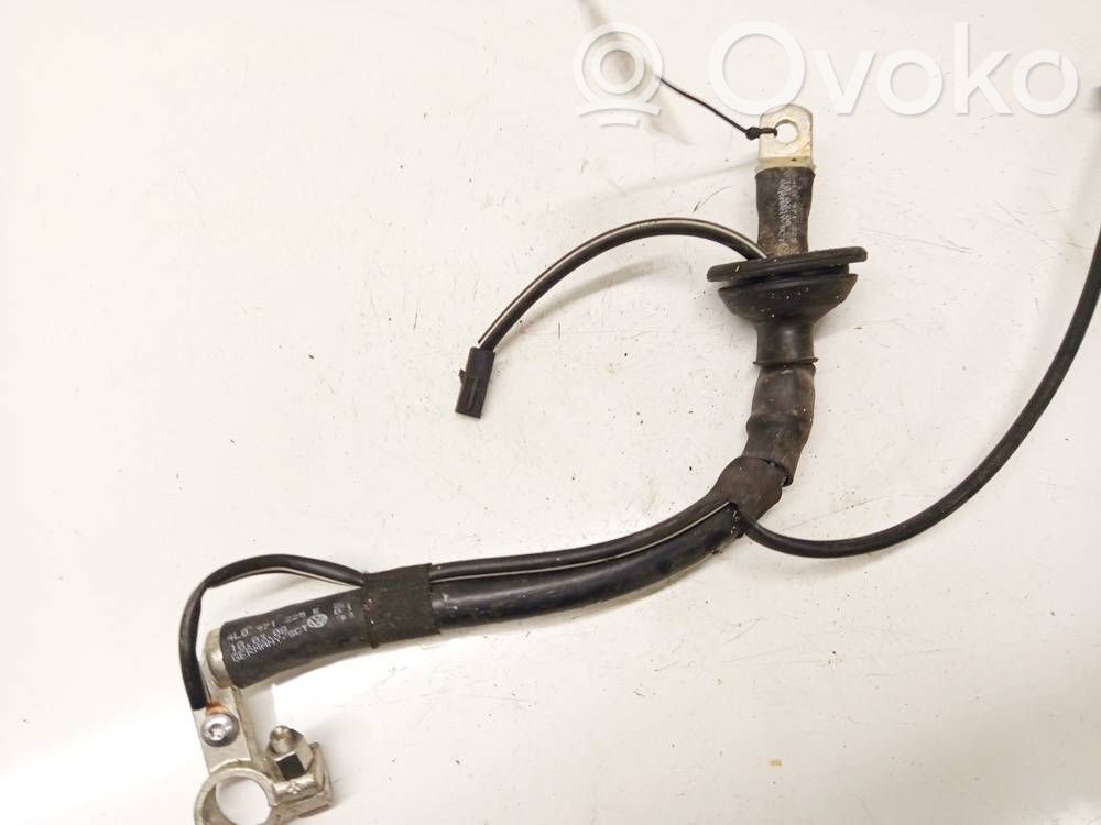 Audi Q7 4L Pluskabel Batterie 