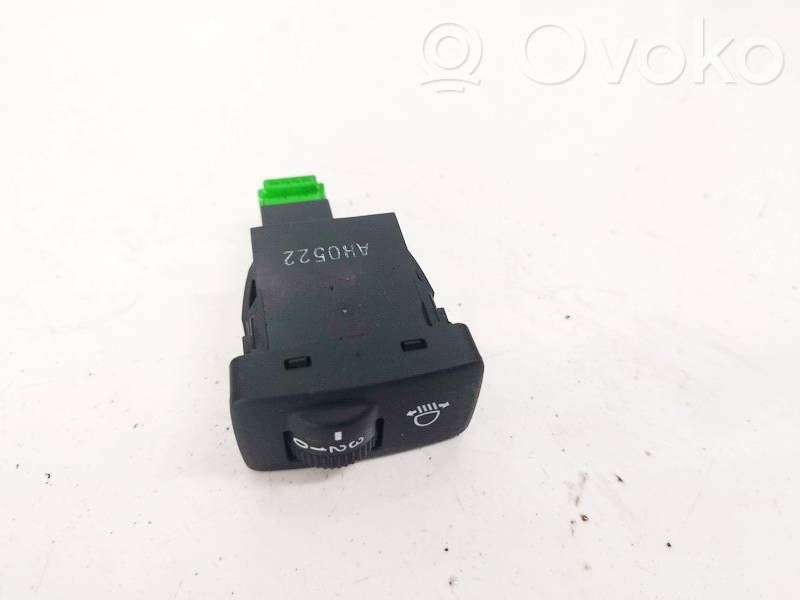Bouton commande réglage hauteur de phares   M31062,M31062
