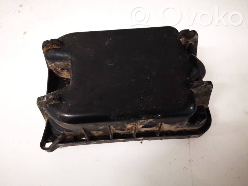 Skoda Octavia Mk2 (1Z) Headlight/headlamp dust cover