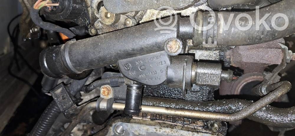 Volkswagen PASSAT B6 Tubo flessibile del liquido di raffreddamento del motore