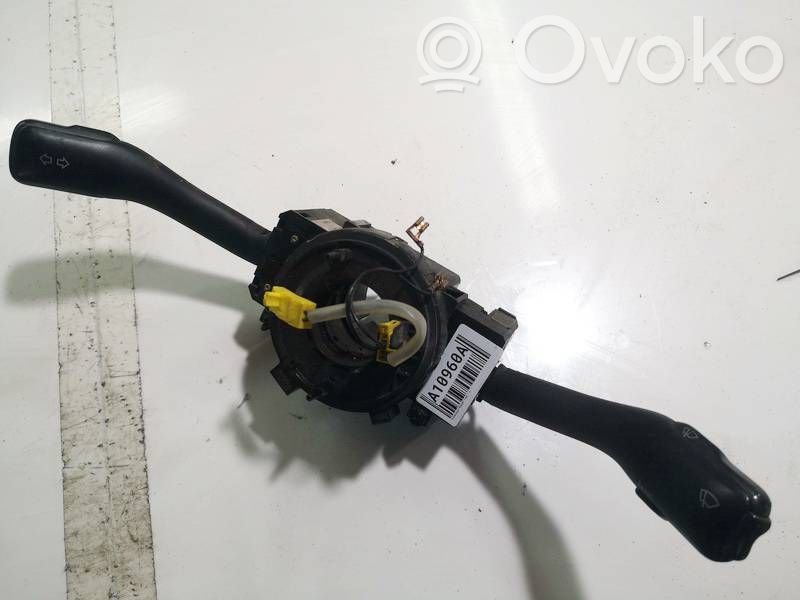 Volkswagen PASSAT B5 Leva/interruttore dell’indicatore di direzione e tergicristallo
