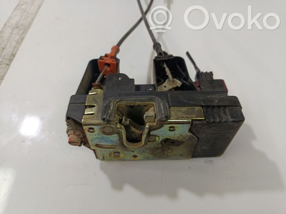 Opel Zafira A Takaoven lukko 