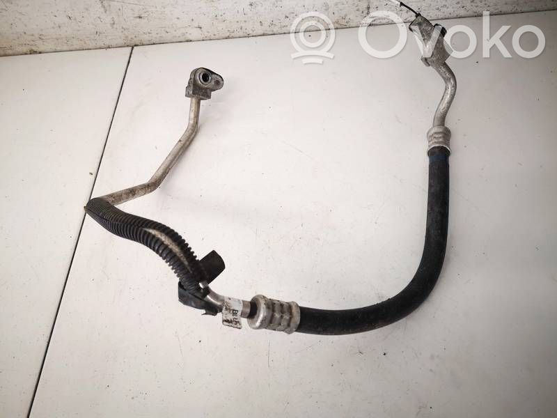 Toyota Avensis T270 Conductă/furtun aer condiționat (A/C) 