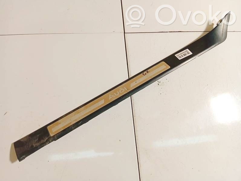 Audi A8 S8 D3 4E Moldura protectora del borde trasero 