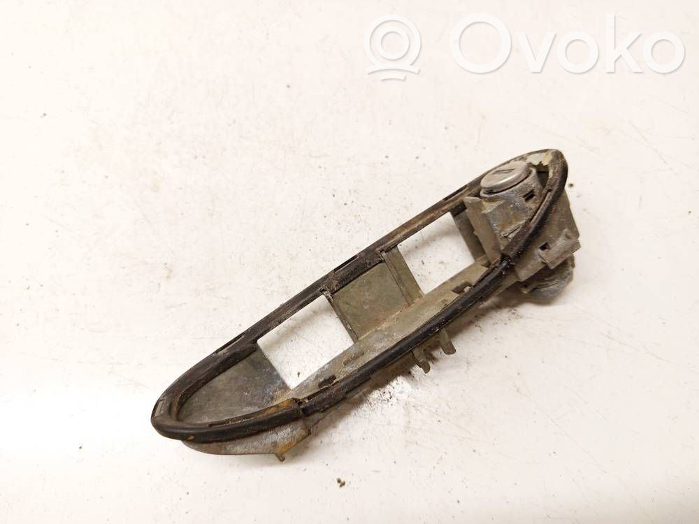Audi A6 S6 C5 4B Manecilla externa puerta delantera 