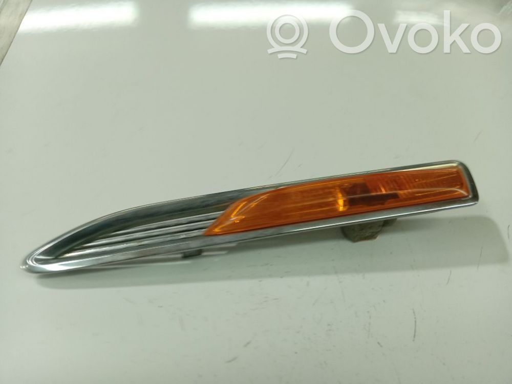 Ford Mondeo MK IV Semnalizator bară față 
