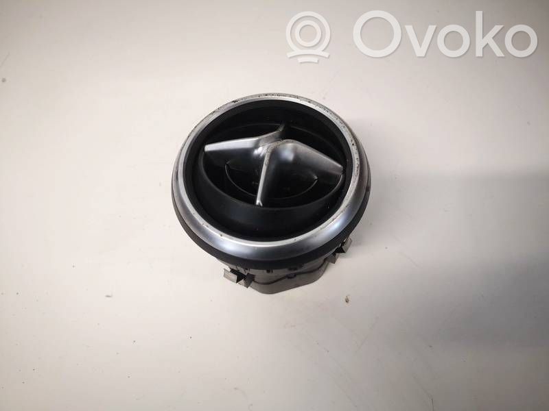 Mercedes-Benz A W176 Griglia di ventilazione centrale cruscotto