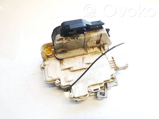 Audi A4 S4 B7 8E 8H Serratura portiera anteriore