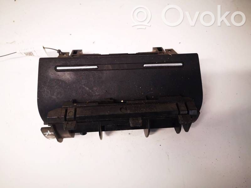 Audi A4 S4 B5 8D Scrumieră 