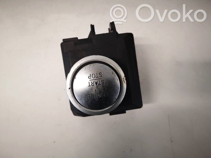 Mercedes-Benz A W176 Interruttore a pulsante start e stop motore