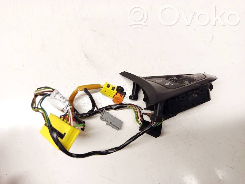 Opel Insignia B Przełącznik / Przycisk kierownicy 