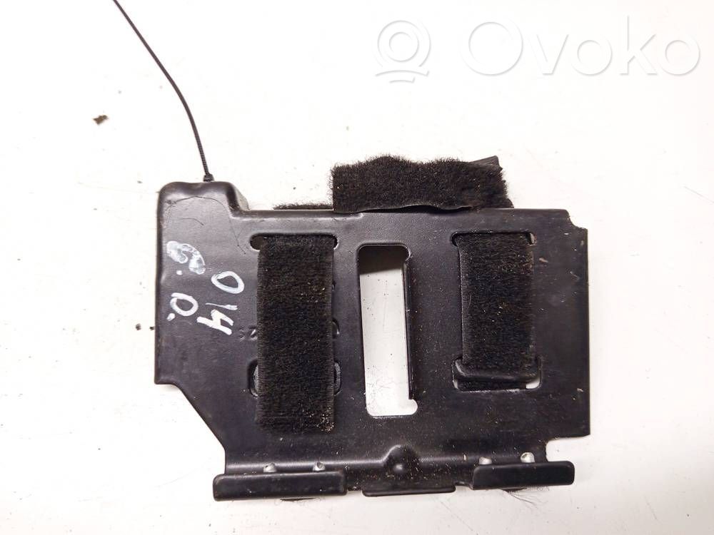 Altra parte esteriore   4L0012130B,7L0012130,4L0012130B,7L0012130