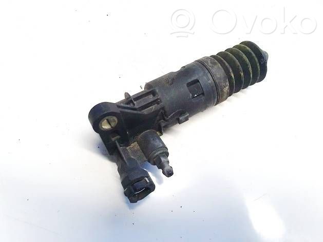 Cilindro maestro de embrague   8E0721257K,8E0721257K