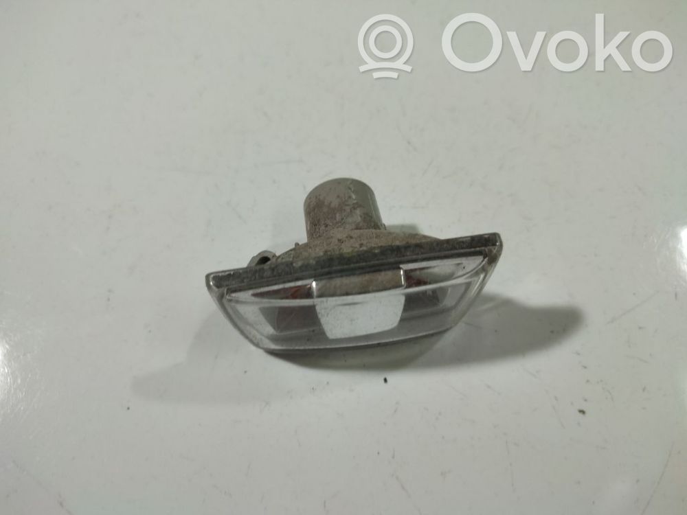 Opel Corsa D Semnalizator bară față