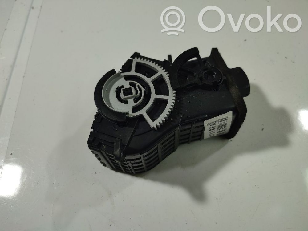 Toyota Corolla Verso AR10 Griglia di ventilazione centrale cruscotto