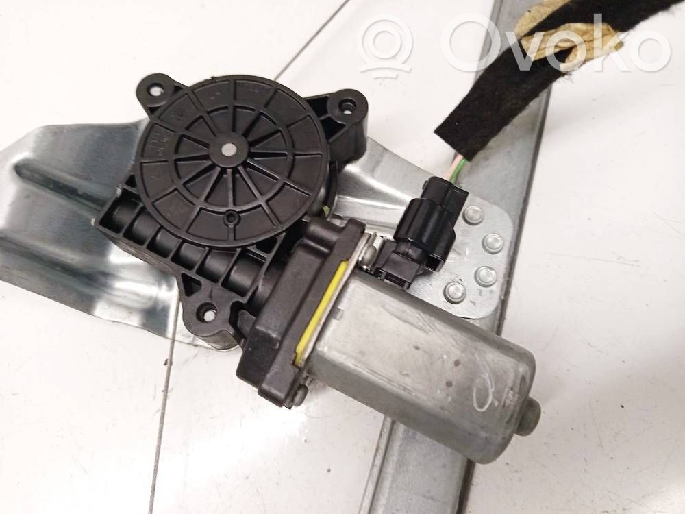 Dacia Sandero Silnik regulatora szyby drzwi przednich 