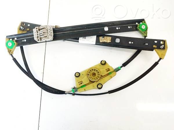 Regulador con motor de la ventanilla de la puerta corredera