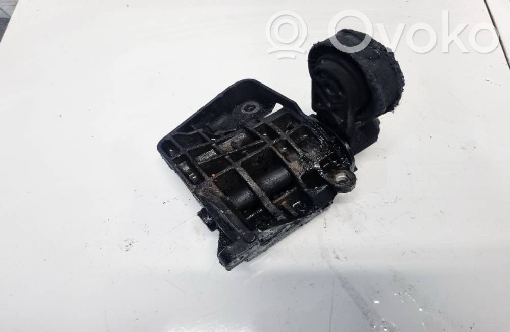 BMW X5 E70 Engine mounting bracket 