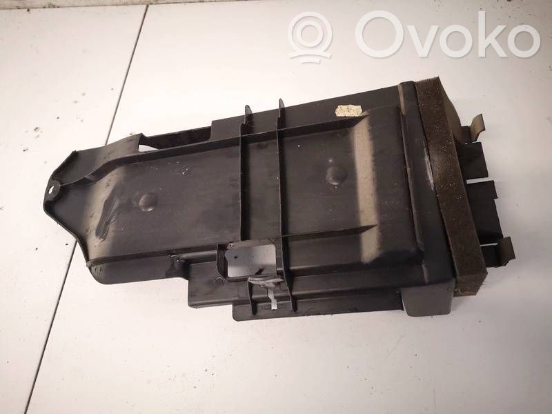 Volkswagen PASSAT B5.5 Muu ulkopuolen osa 