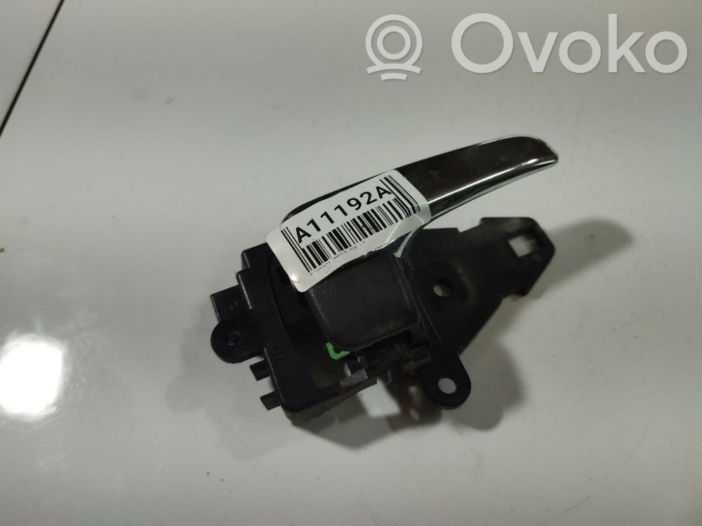 Mitsubishi Grandis Maniglia interna per portiera anteriore 