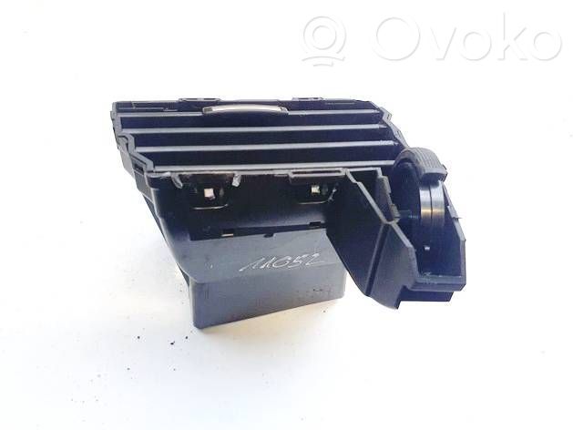 Grille d'aération centrale   9682425477,9682425477,9682425477