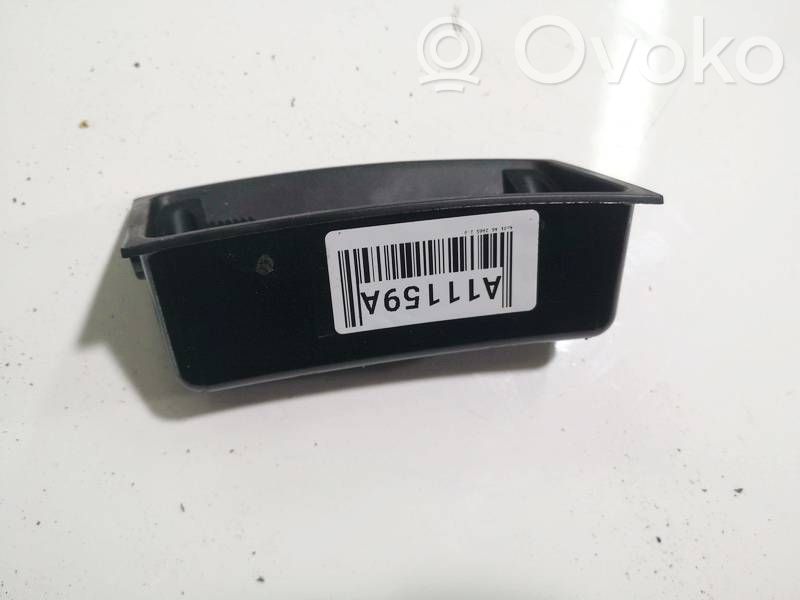 Auton tuhkakuppi   4F1857989,4F1857989