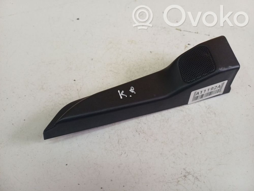 Mitsubishi Grandis Grilles/couvercle de haut-parleur latéral