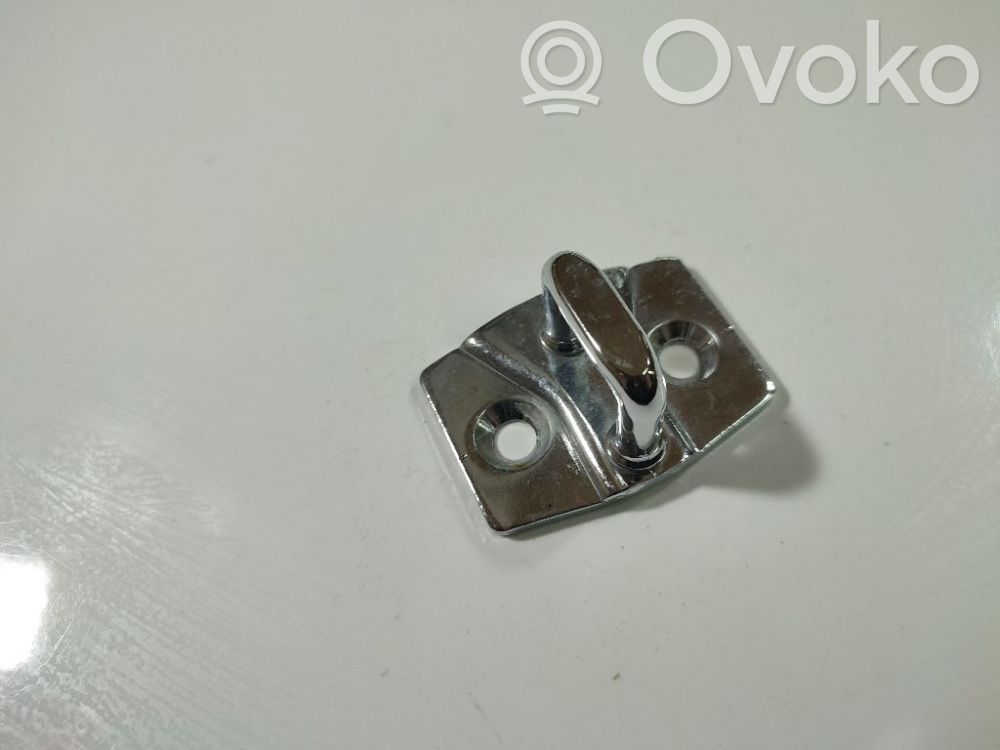 Traba/gancho de cierre de puerta trasera   BMW7067805,3072,BMW7067805