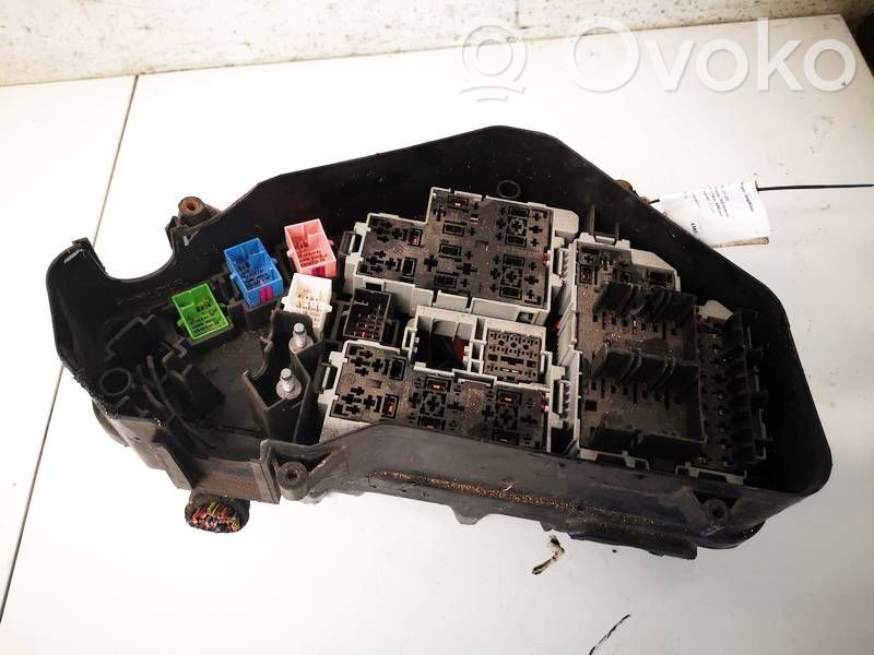 Volkswagen Touareg I Set scatola dei fusibili 