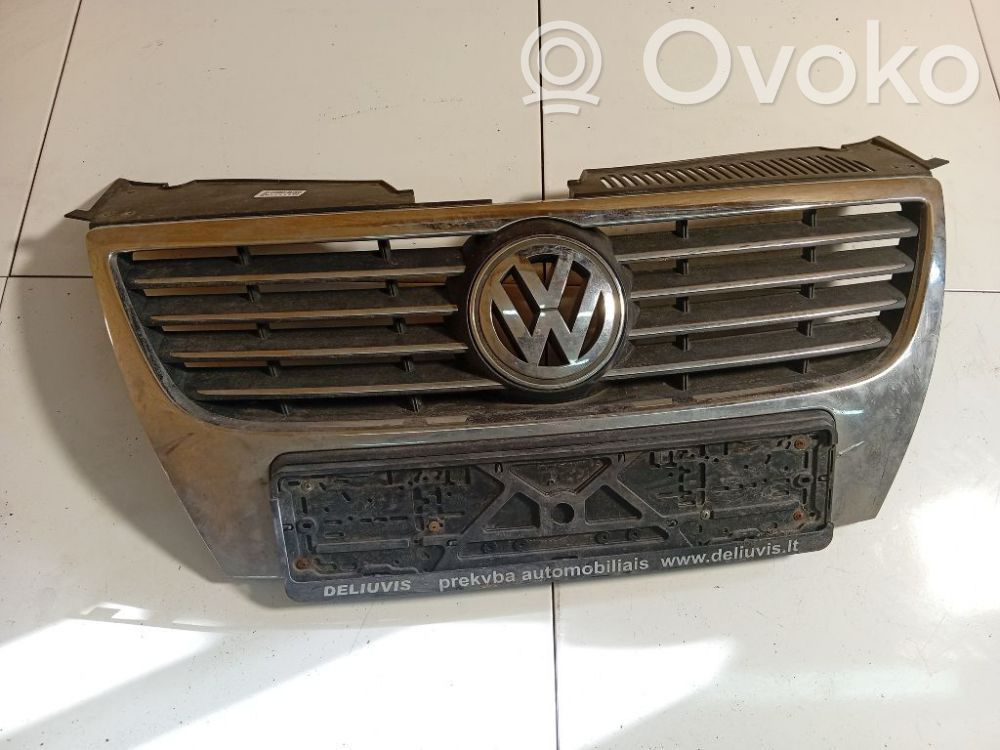 Volkswagen PASSAT B6 Etusäleikkö 