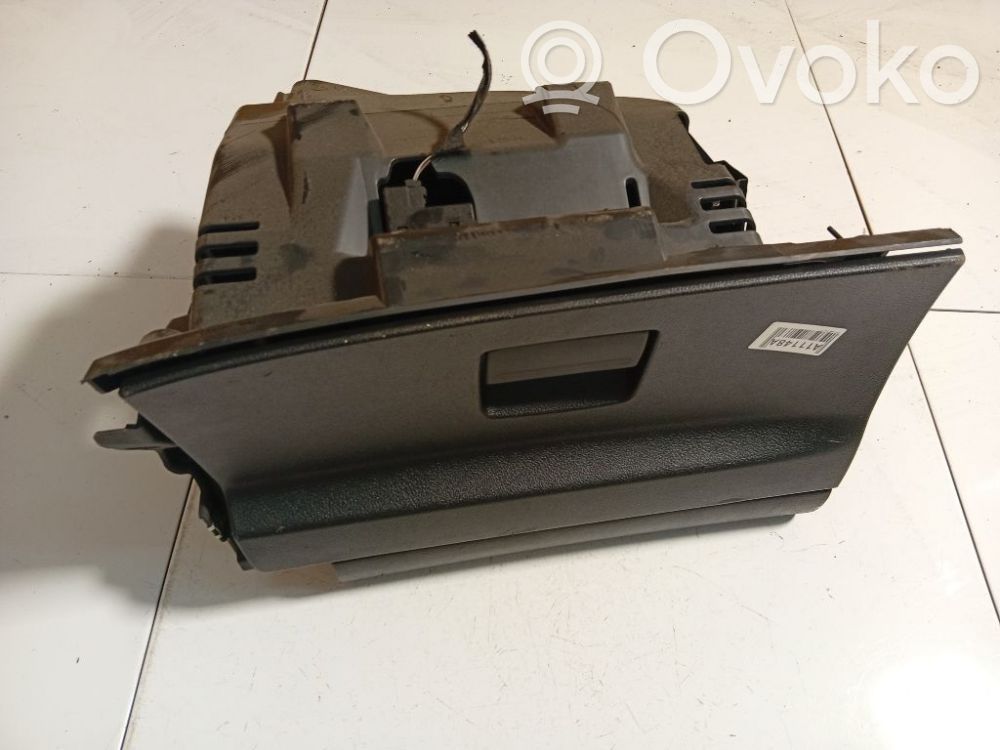 Ford S-MAX Handschuhfach 