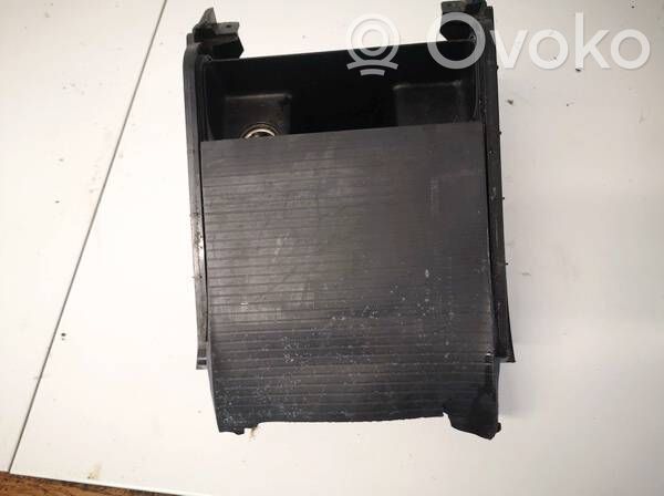 Volvo V70 Uchwyt na kubek deski rozdzielczej 