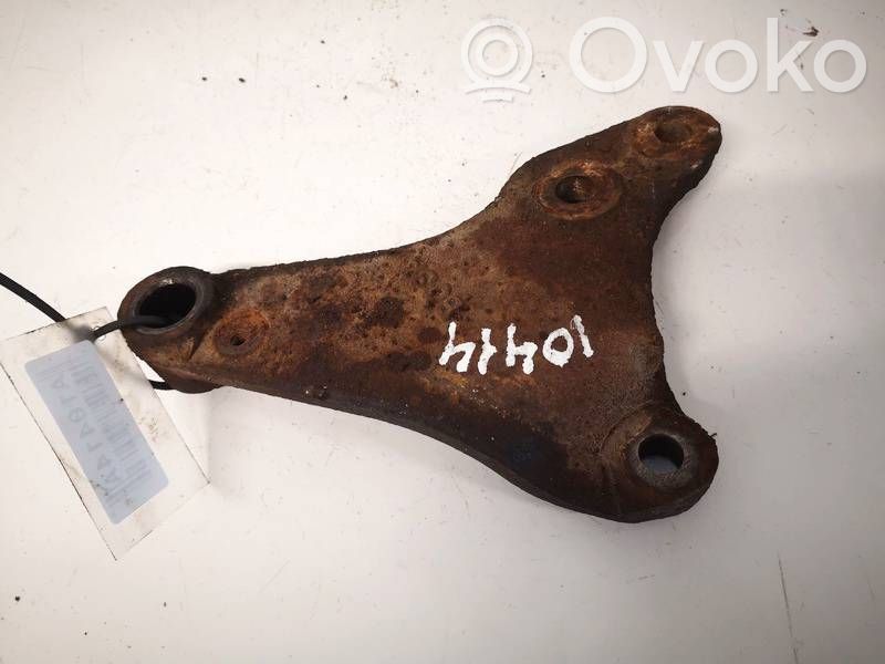 Mazda Premacy Engine mounting bracket 