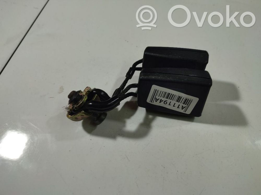 Skoda Octavia Mk2 (1Z) Închizătoare centură siguranță mijloc (spate) 