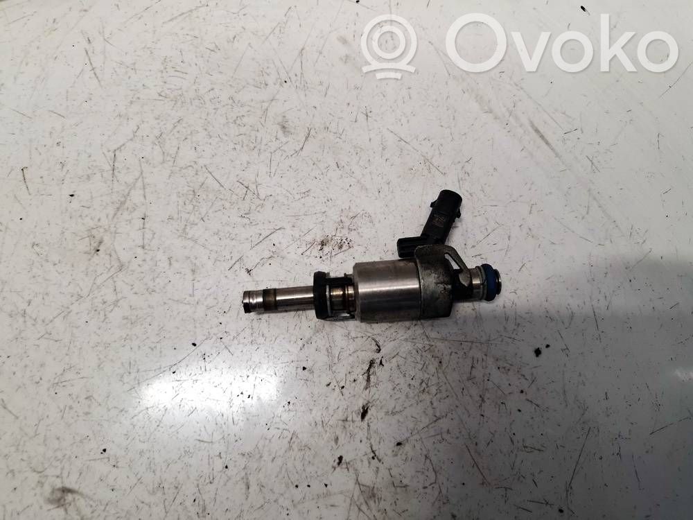 Volkswagen PASSAT CC Injector combustibil