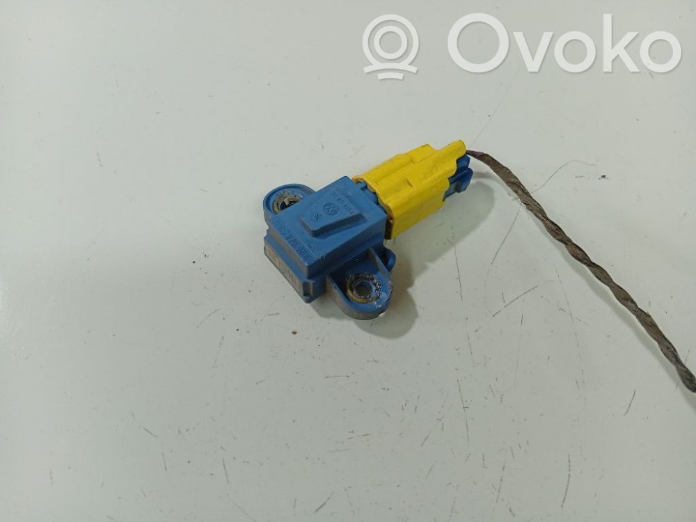 Volkswagen PASSAT B6 Sensore d’urto/d'impatto apertura airbag 