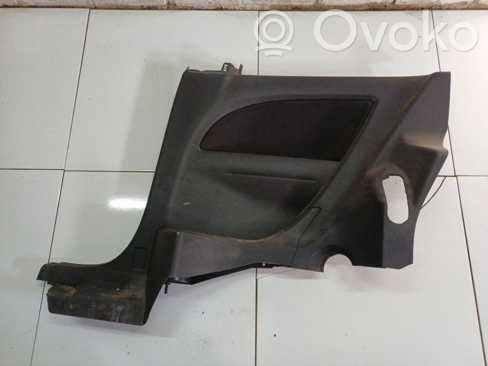 Opel Corsa D Apšuvums aizmugurējām durvīm 
